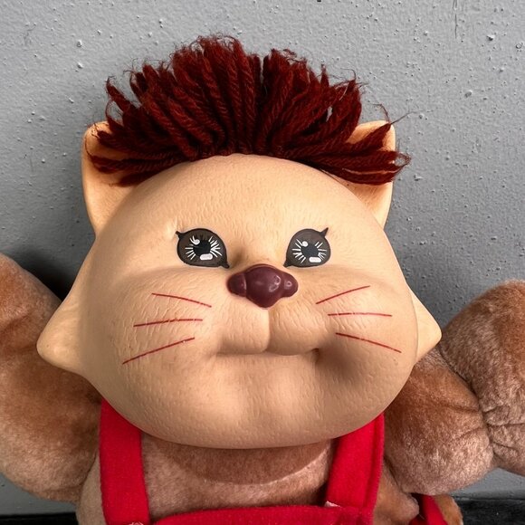 Cabbage Patch Koosas Cat Plush Doll Xavier Roberts Red Overalls Coleco Kids - Picture 2 of 7